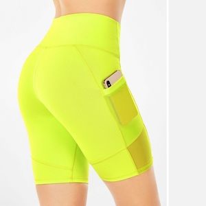 Fabletics 4x Mila high waisted pocket shorts